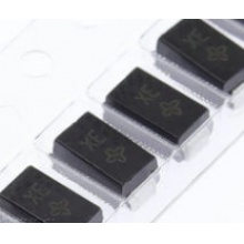  TI(德州仪器) 接口收发芯片 贴片微处理器 TLIN2029DQ1 封装:SOIC-8_150mil PN:TLIN2029DQ1