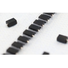  宏齐光 发光二极管 翠绿、蓝双色 封装:贴片,3.2x2.7x1.1mm PN:HQ15-2202GBC